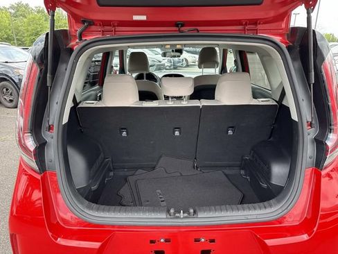 Used 2023 Kia Soul LX w/ Option Group 015 FWD image 12