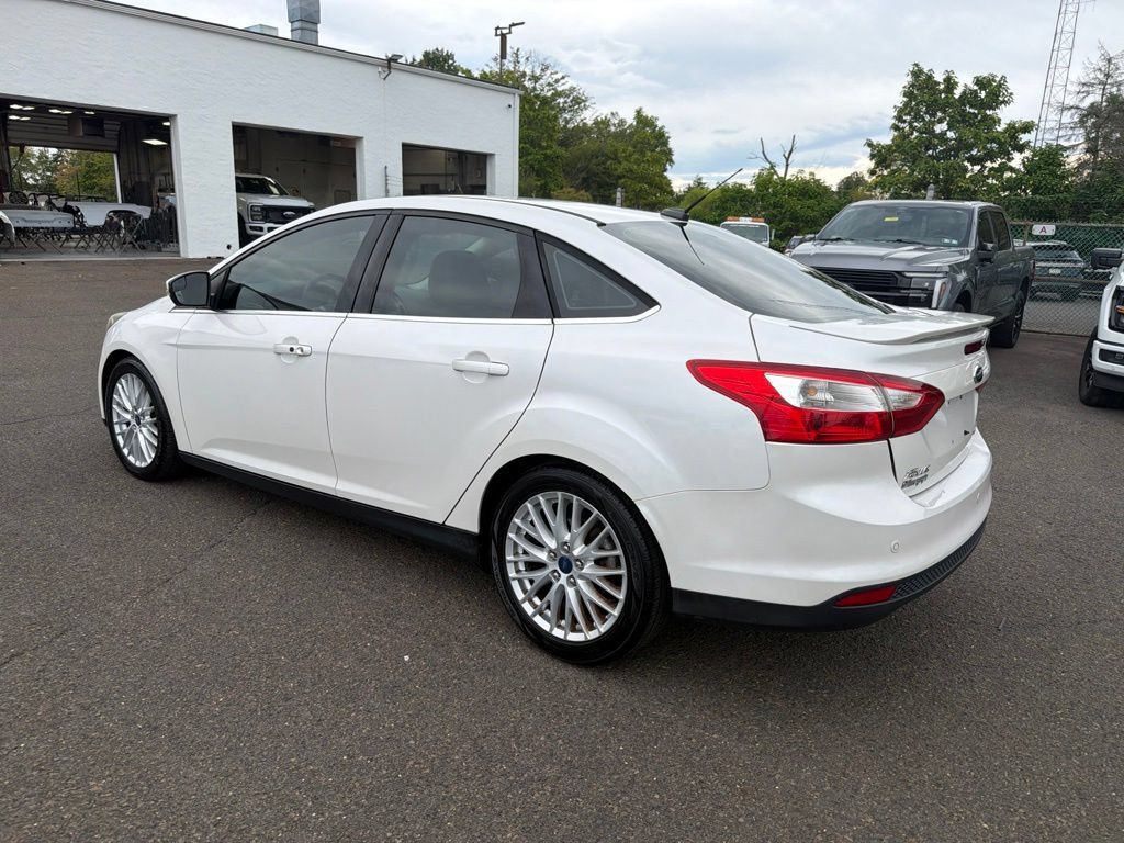 Used 2014 Ford Focus Titanium FWD image 4