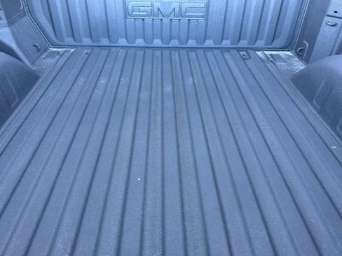 Used 2025 GMC Sierra 1500 SLT w/ SLT Premium Plus Package AWD/4WD image 17