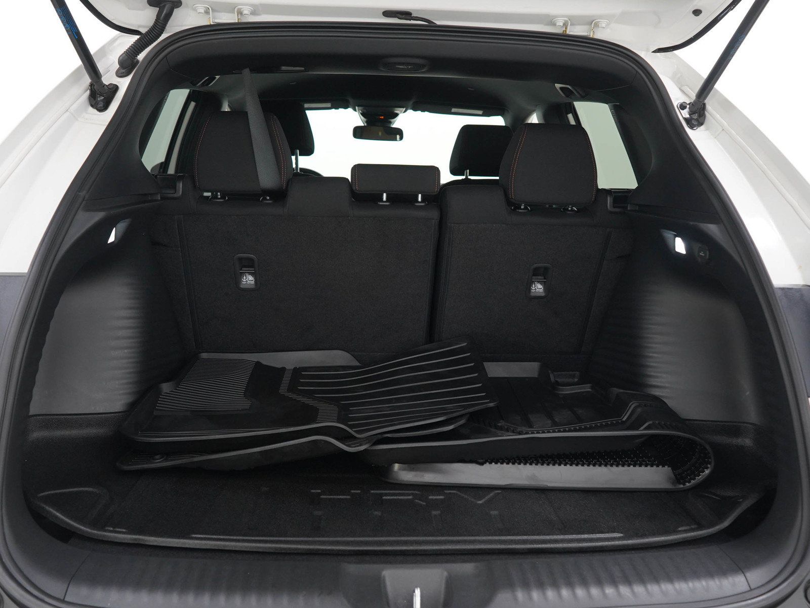 Used 2025 Honda HR-V Sport image 9