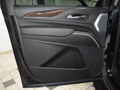 Used 2024 Cadillac Escalade ESV Premium Luxury Platinum AWD/4WD image 46