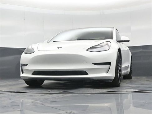 Used 2022 Tesla Model 3 Performance image 46