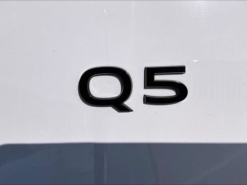 Used 2025 Audi Q5 Premium w/ Convenience Package AWD/4WD image 24