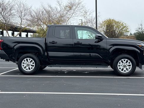 Used 2024 Toyota Tacoma SR image 3