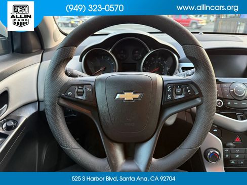 Used 2016 Chevrolet Cruze LT FWD image 9
