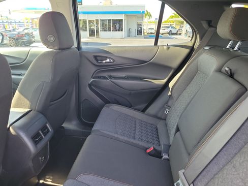 Used 2024 Chevrolet Equinox LT AWD/4WD image 10