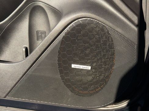 Used 2021 Subaru Forester Sport image 32