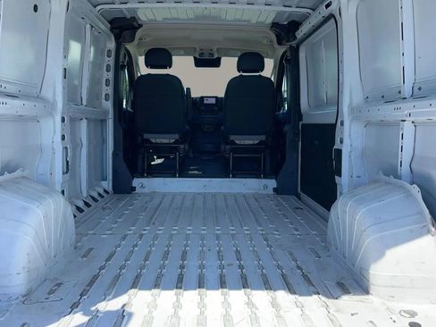 Used 2025 RAM ProMaster 2500 w/ Convenience Group FWD image 31