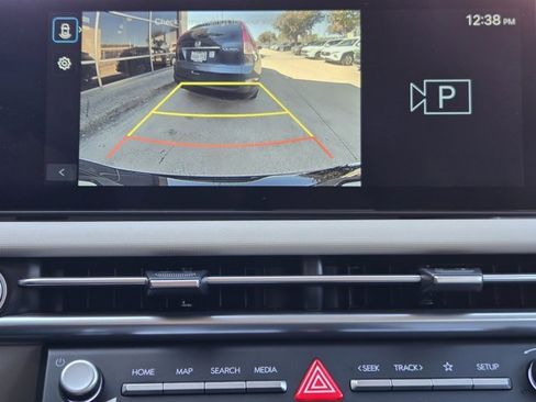 Certified 2025 Hyundai Tucson SE image 17