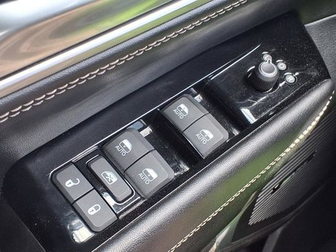 Used 2024 Jeep Wagoneer Series III AWD/4WD image 16