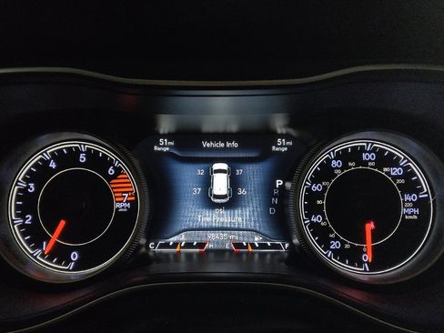 Used 2019 Jeep Cherokee Limited FWD image 23