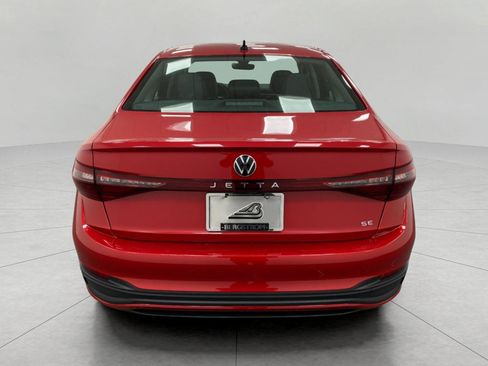 New 2026 Volkswagen Jetta SE image 4