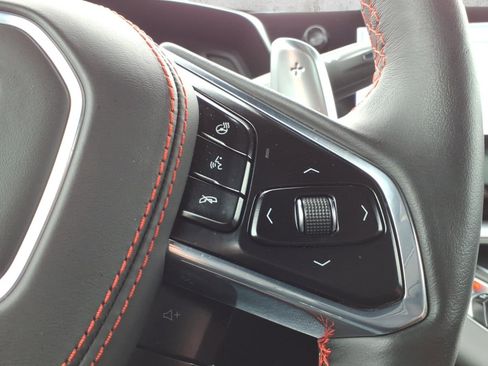 Used 2022 Chevrolet Corvette Stingray Premium Cpe w/ Z51 Performance Package image 23