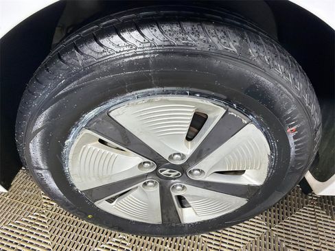 Used 2019 Hyundai Ioniq Blue image 17