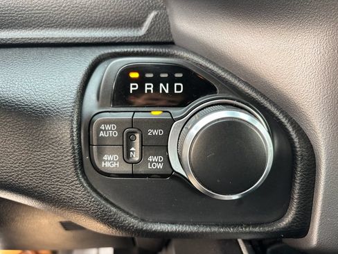 Used 2019 RAM 1500 Big Horn AWD/4WD image 10