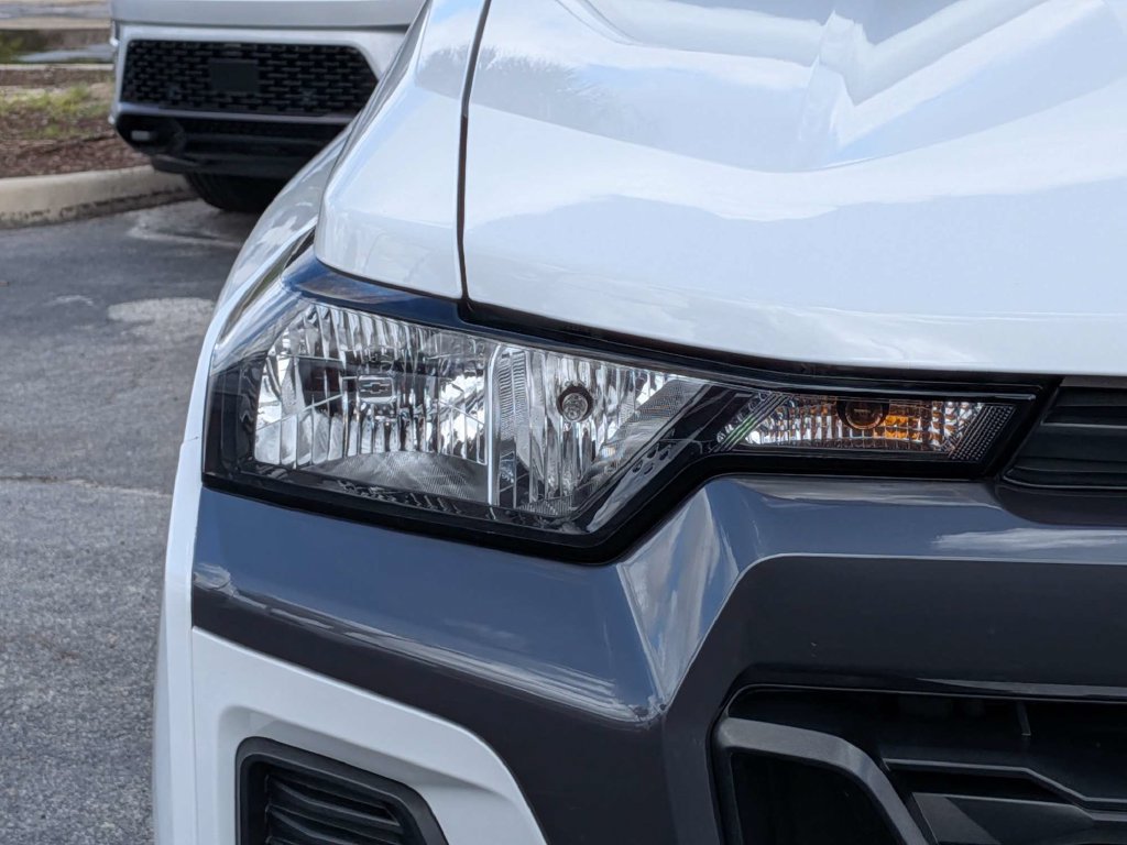 Used 2023 Chevrolet Colorado LT w/ LT Convenience Package RWD image 8
