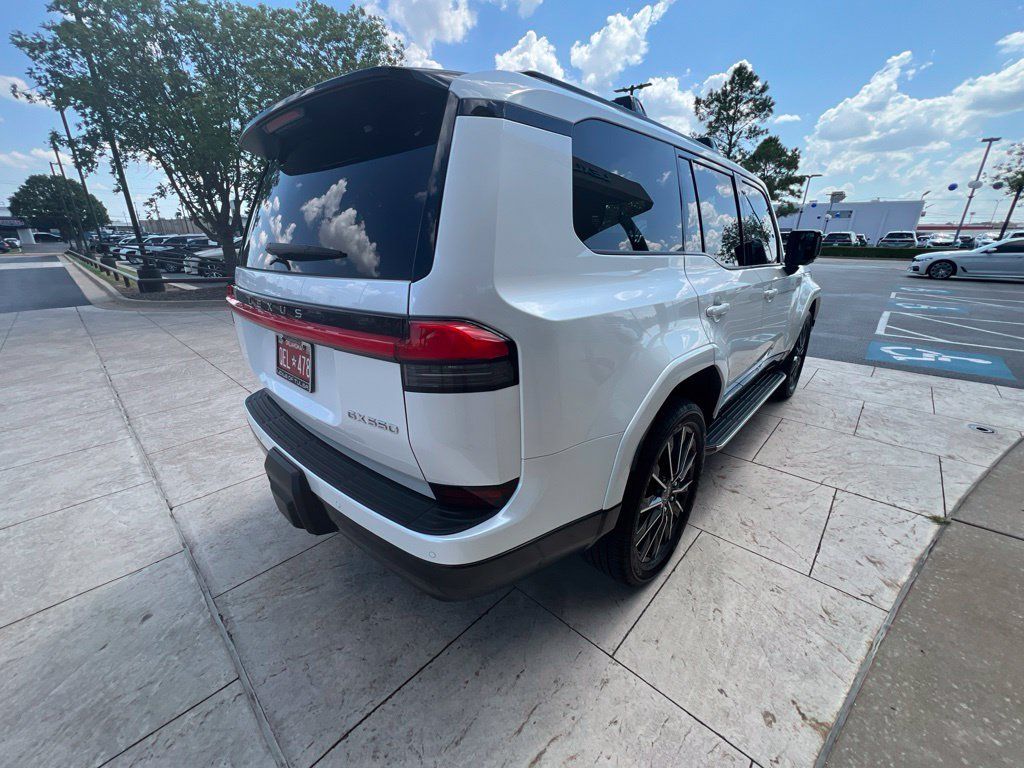 Used 2024 Lexus GX 550 w/ Cold Area Package AWD/4WD image 6