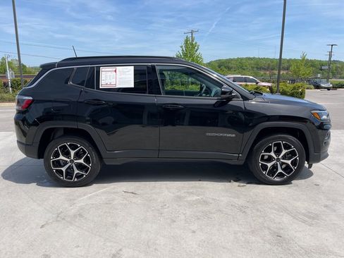Used 2025 Jeep Compass Limited AWD/4WD image 20