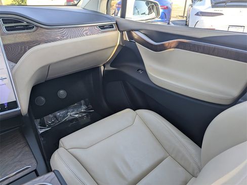 Used 2017 Tesla Model X 100D image 8