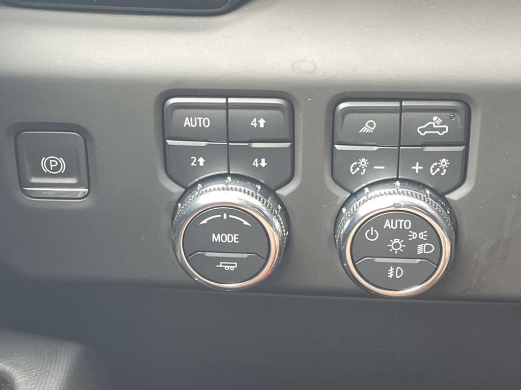 Used 2024 GMC Sierra 1500 AT4X w/ AT4X AEV Edition AWD/4WD image 31