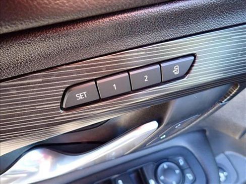 Used 2021 GMC Terrain SLT w/ Infotainment Package II image 18