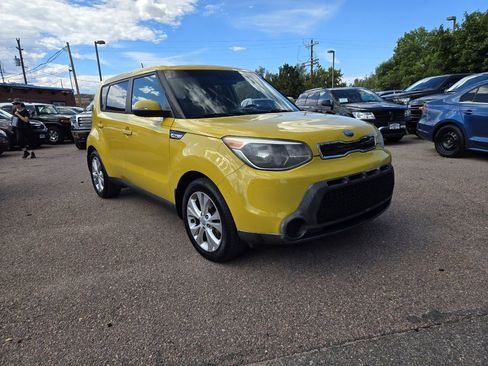 Used 2014 Kia Soul + image 1
