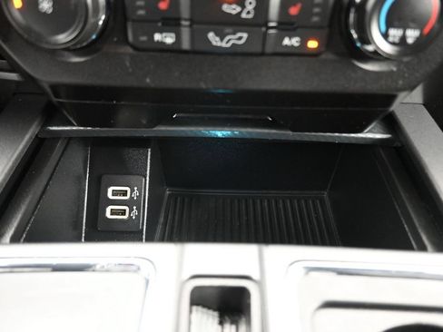 Used 2020 Ford F150 XLT w/ Equipment Group 302A Luxury AWD/4WD image 21