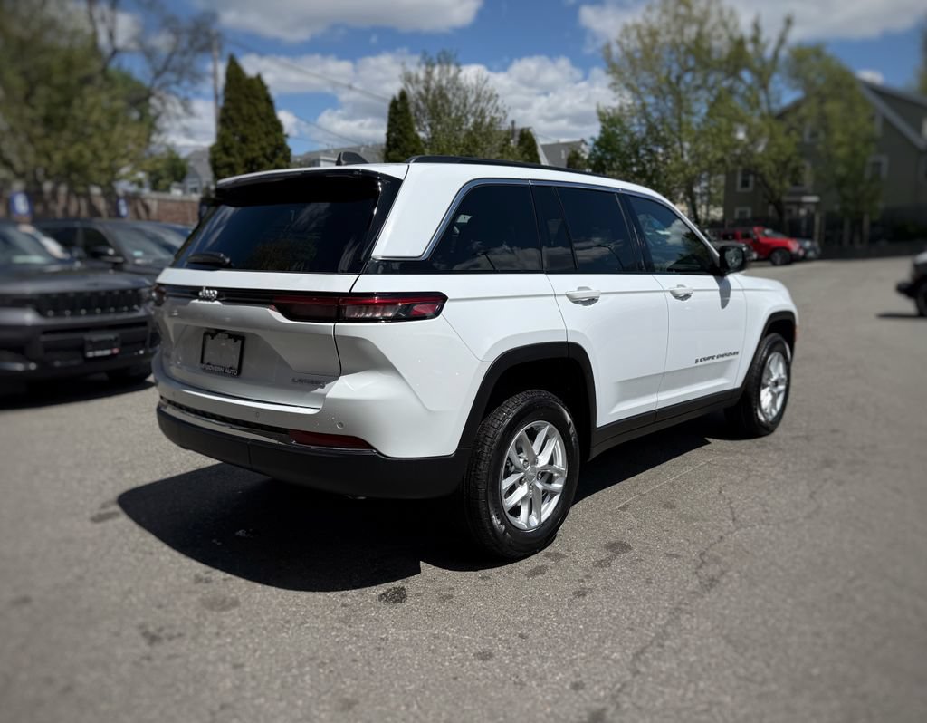 New 2026 Jeep Grand Cherokee Laredo X AWD/4WD image 8