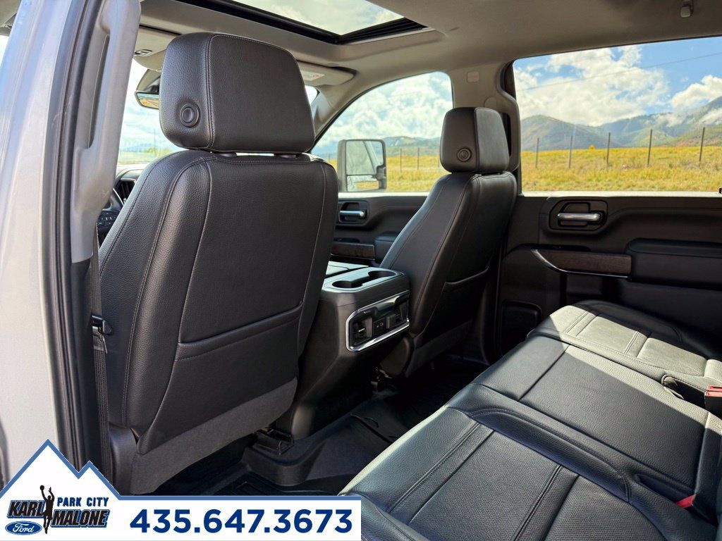 Used 2022 GMC Sierra 2500 Denali w/ Denali Ultimate Package AWD/4WD image 31