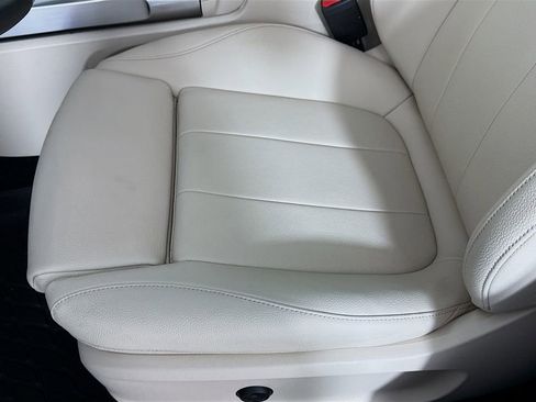 Used 2025 Mercedes-Benz GLB 250 4MATIC image 18