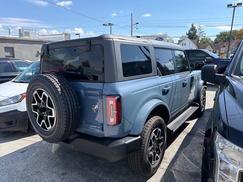 Used 2025 Ford Bronco Outer Banks AWD/4WD image 7