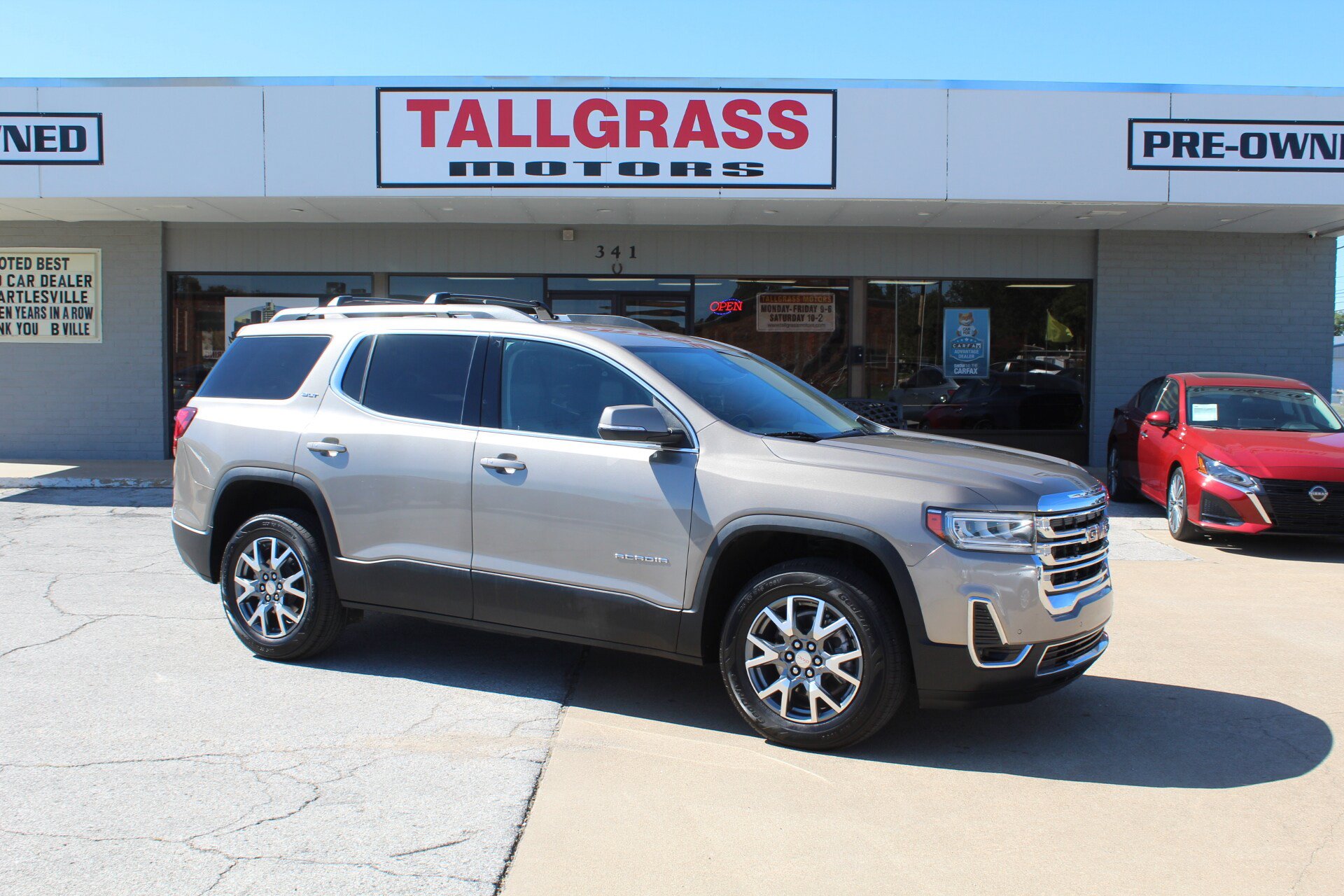 Used 2023 GMC Acadia SLT FWD image 61