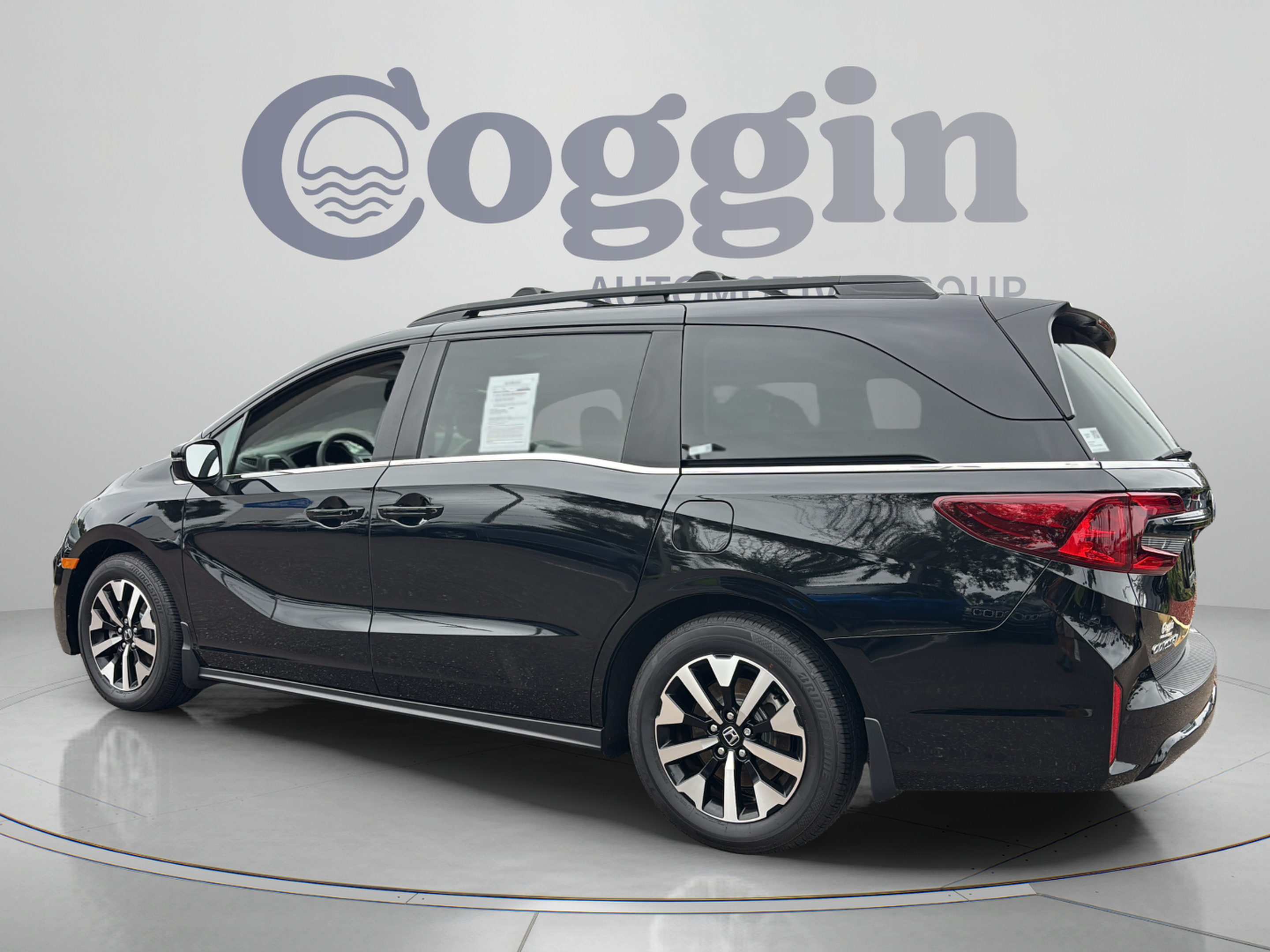 Certified 2026 Honda Odyssey EX-L image 13