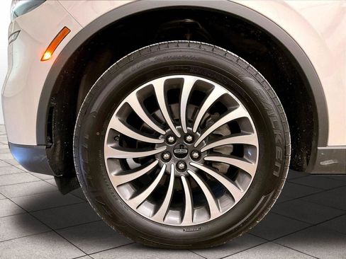Used 2023 Lincoln Aviator Reserve w/ Elements Package Plus AWD/4WD image 8