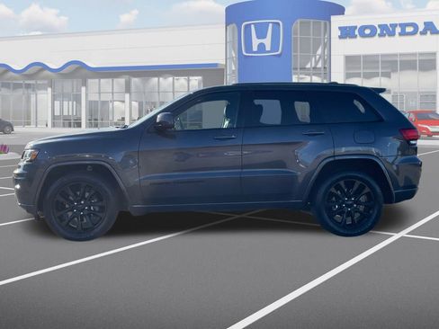 Used 2020 Jeep Grand Cherokee Altitude image 5