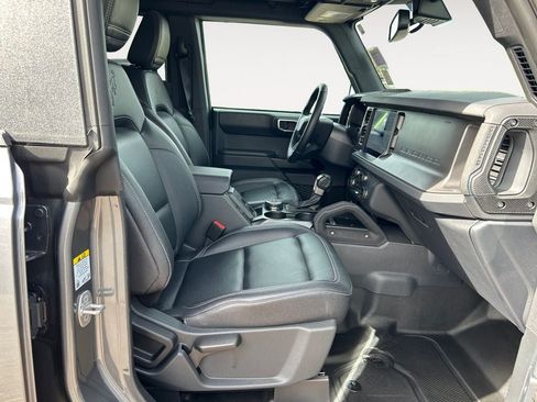 Used 2025 Ford Bronco Badlands AWD/4WD image 10
