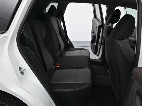 Used 2022 Nissan Rogue S FWD image 9