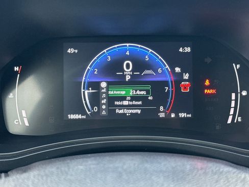 Used 2025 Toyota Grand Highlander AWD image 25