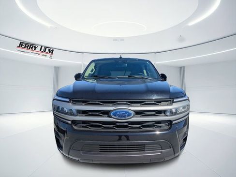 Used 2024 Ford Expedition XLT image 6