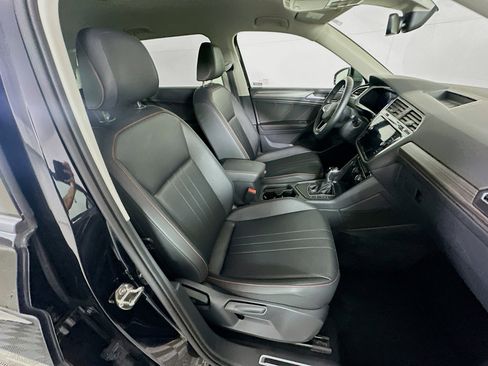 Used 2024 Volkswagen Tiguan Wolfsburg Edition image 30