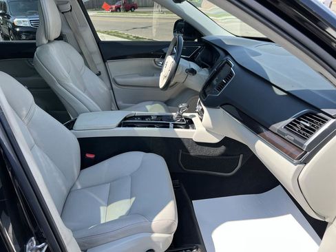Used 2019 Volvo XC90 T5 Momentum w/ Protection Package Premier image 20