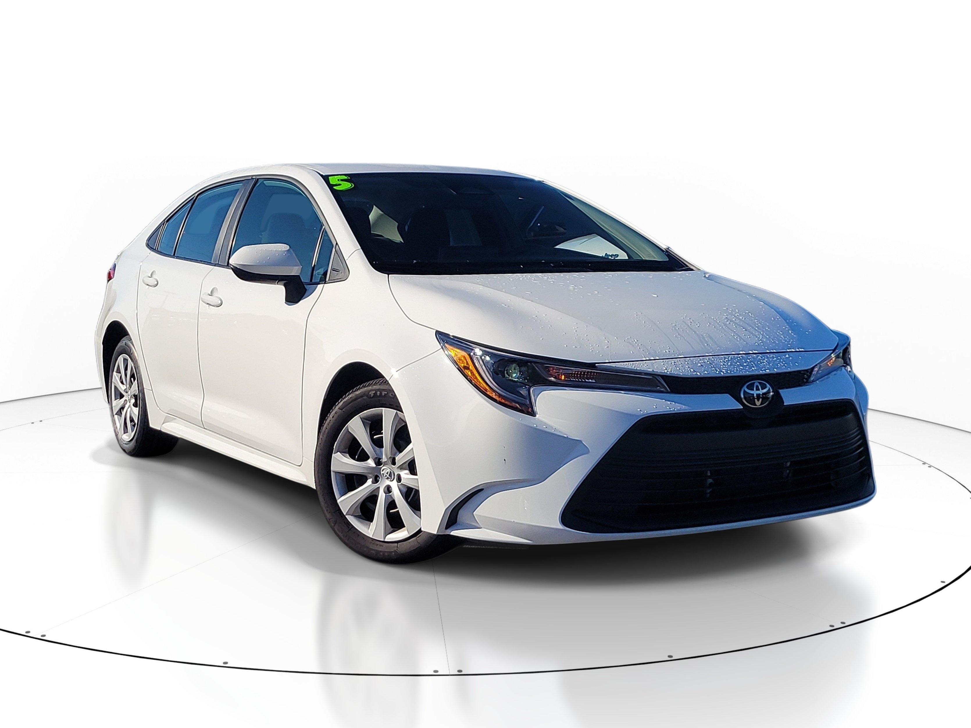 Used 2025 Toyota Corolla LE FWD image 1