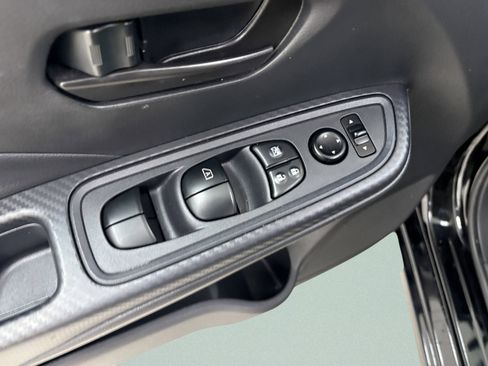 Used 2024 Nissan Versa S w/ S Plus Package image 19