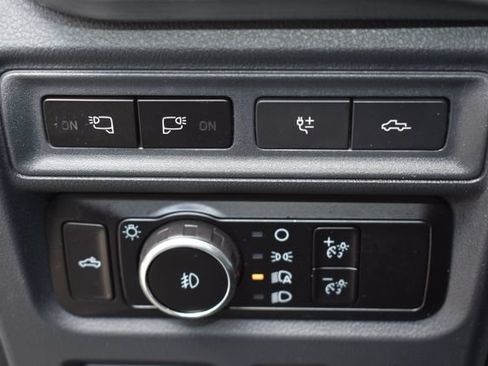 Used 2023 Ford F150 4x4 SuperCrew image 25