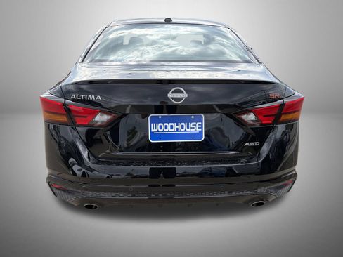Used 2025 Nissan Altima 2.5 SR AWD/4WD image 4