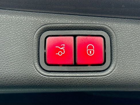 Used 2018 Mercedes-Benz E 300 w/ Premium 1 Package image 12