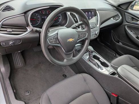 Used 2024 Chevrolet Malibu LT FWD image 10