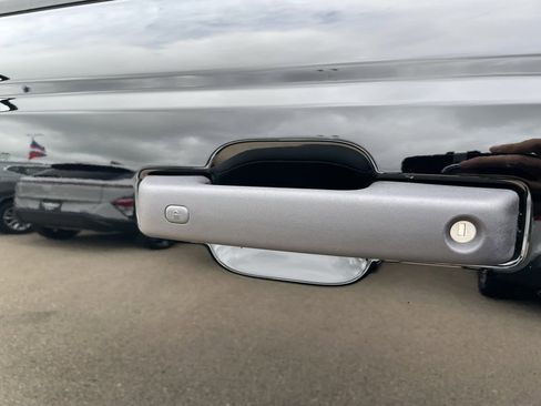 New 2025 Ford Bronco Badlands image 63