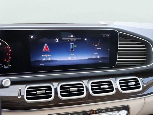 New 2026 Mercedes-Benz GLS 450 4MATIC image 25