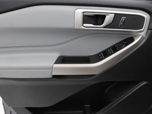 Used 2023 Ford Explorer XLT w/ Equipment Group 202A image 14